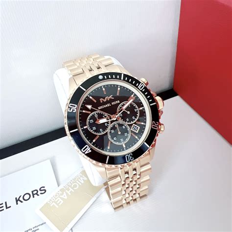 Thay pin đồng hồ Michael Kors đơn giản, nhanh .